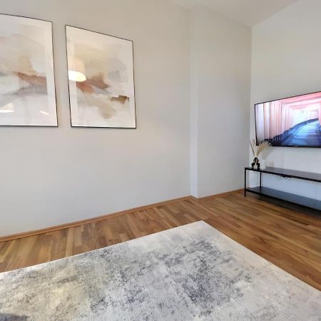 Milpau Recklinghausen1 - Modernes Und Zentrales Premium-Apartment Mit Queensize-Bett, Netflix, Nespresso, Smart-Tv Und Privatparkplatz 外观 照片