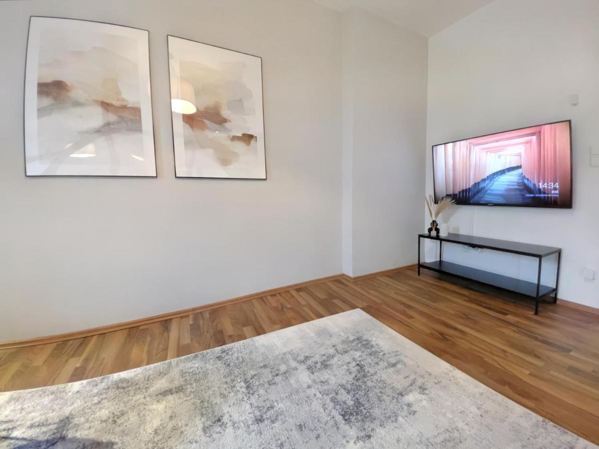Milpau Recklinghausen1 - Modernes Und Zentrales Premium-Apartment Mit Queensize-Bett, Netflix, Nespresso, Smart-Tv Und Privatparkplatz 外观 照片